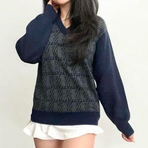 WINGLER® MEN'S VINTAGE KNIT V-NECK SWEATER.